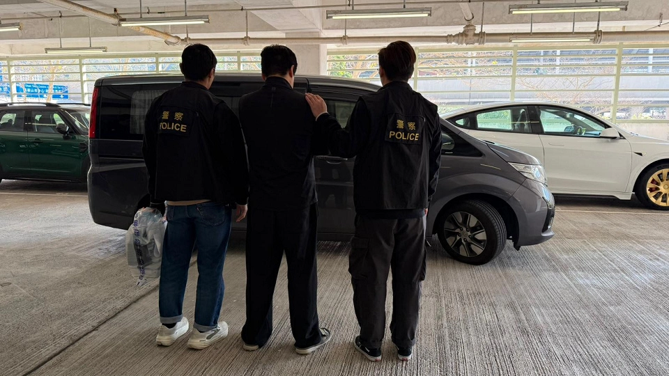 警方將軍澳破毒品快餐車 拘一男今日提堂