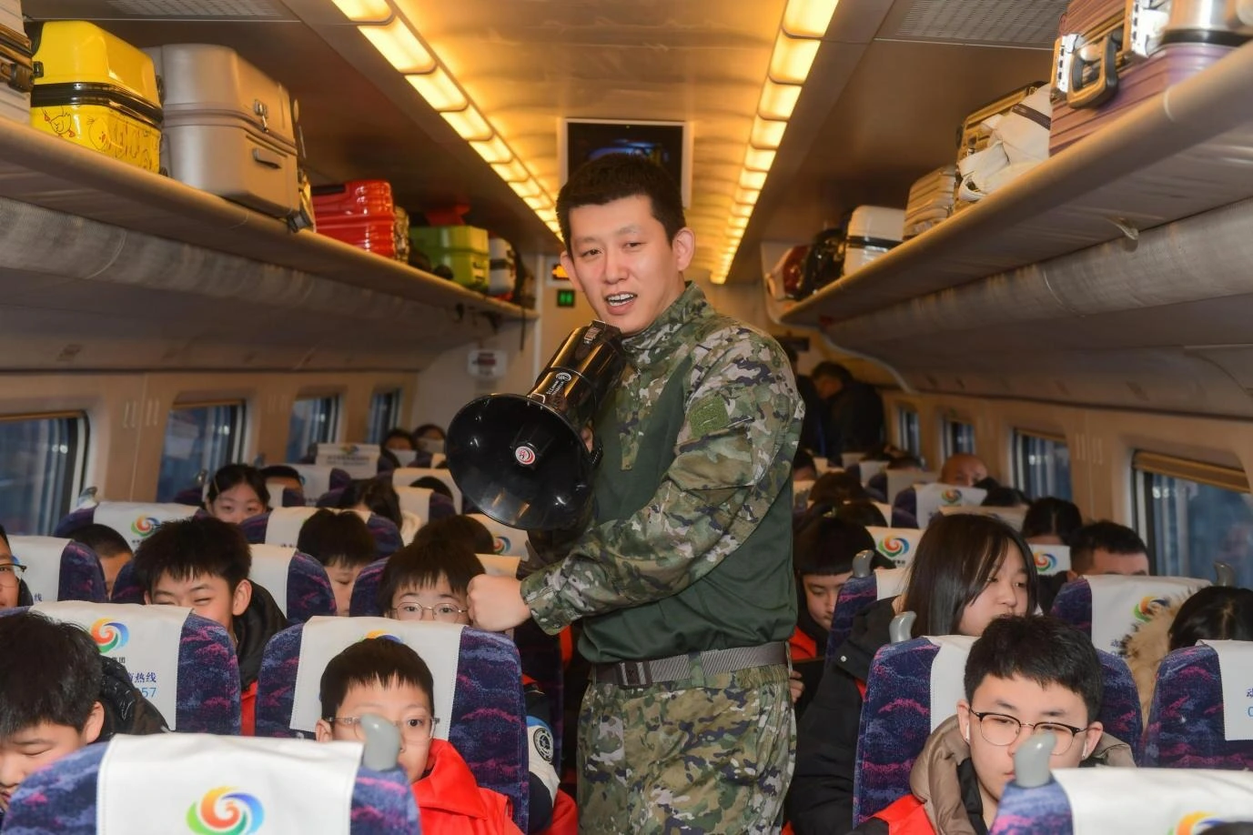 黑龍江省雙鴨山市學子赴哈開展冰雪科創研學活動