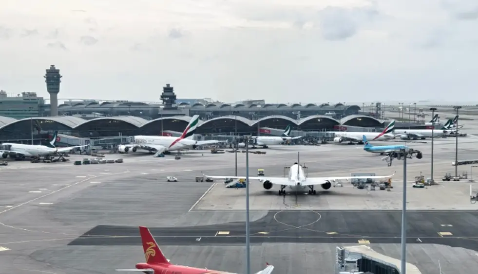 去年香港國際機場客運量達6100萬人次升15% 貨運量增2.7%