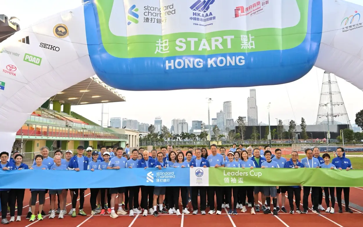 渣馬丨多名政商界人士參與「領袖盃」 霍啟剛郭晶晶亮相