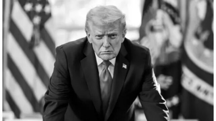 特朗普發布個人黑白照 自稱「關稅之王」