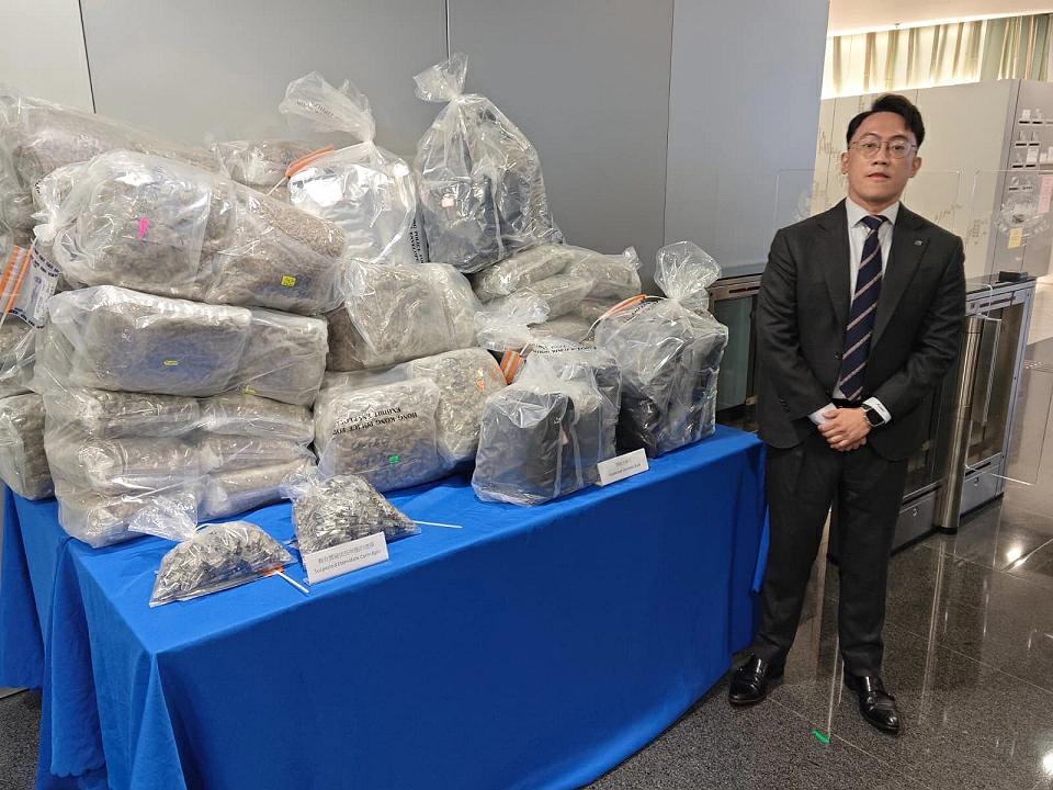 警方粉嶺破毒品儲存倉 拘一男檢2000萬元毒品