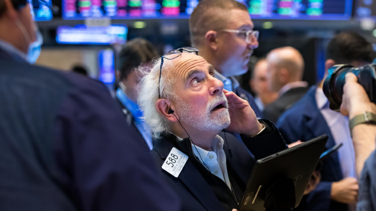 美歐關稅戰重燃 美股道指早段瀉急逾700點