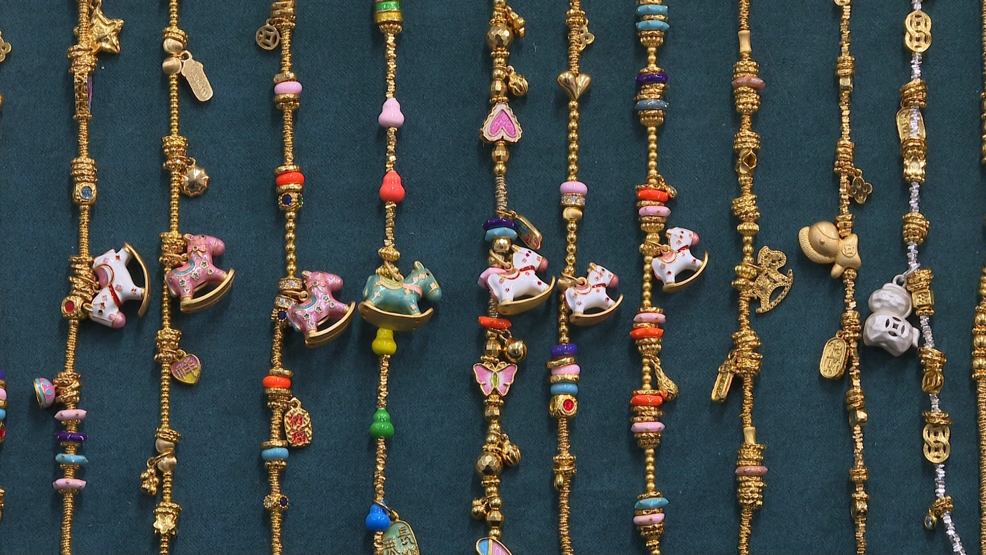 汕尾海豐梅隴馬年新品首飾熱銷海內外