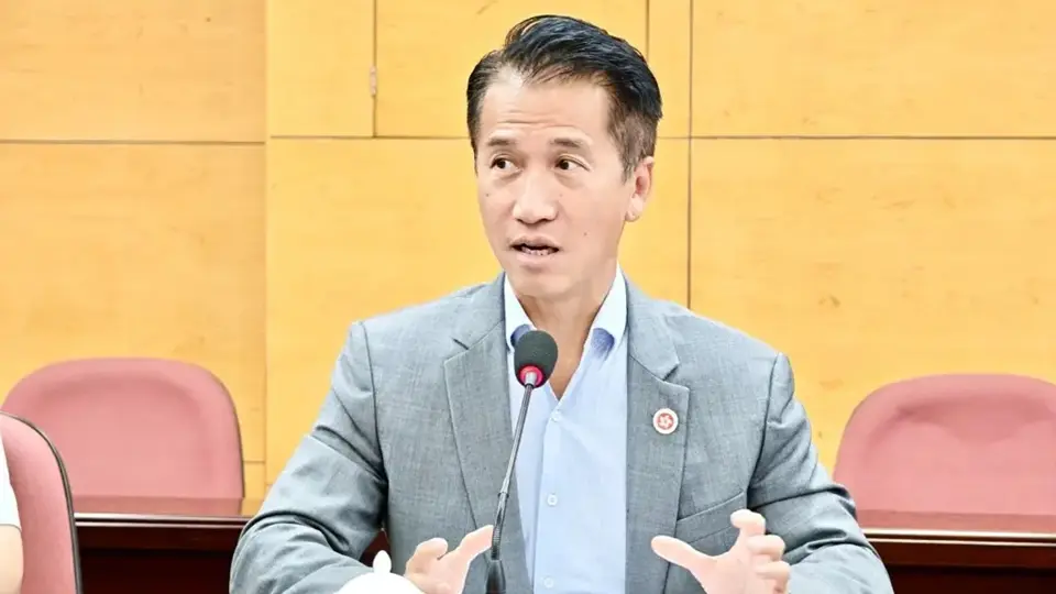 港府駐天津聯絡處主任鄭震生自爆獲款待 引發爭議 政制局回應