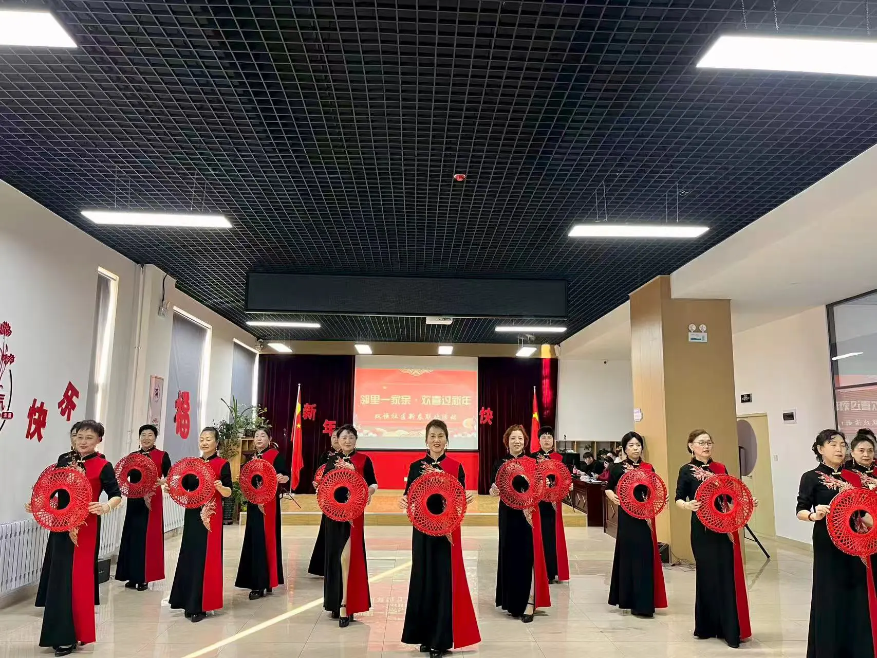 哈市香坊區雙恆社區：鄰里共創新春聯歡會溫馨年味濃