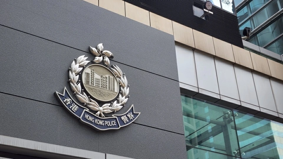 尖沙咀酒店命案｜77歲男死者身上多處刀傷 73歲妻子涉謀殺被捕