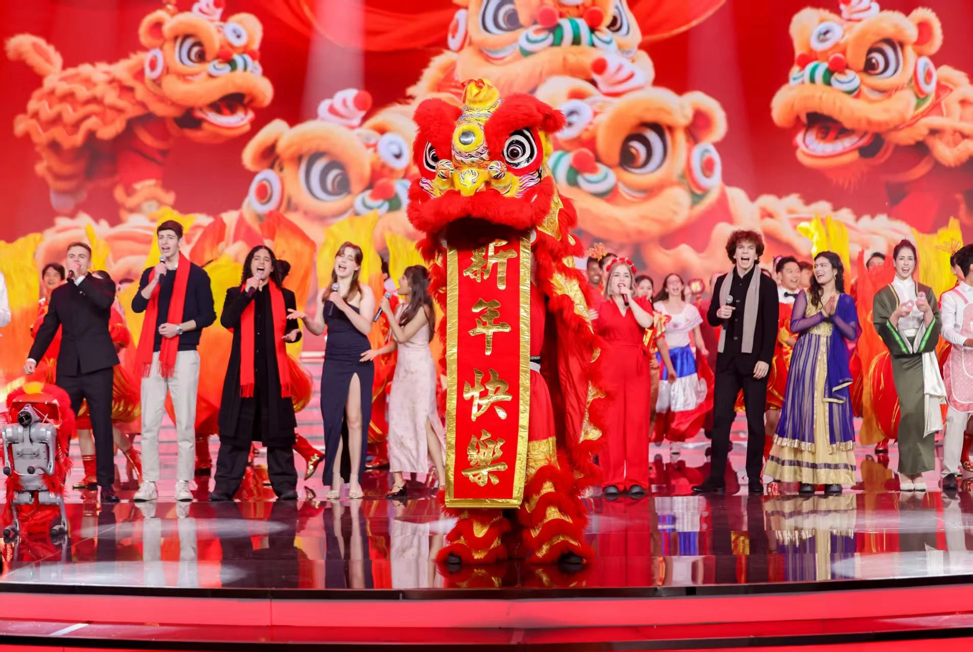 馬年最「洋氣」的春晚即將上線  2026「漢語橋」春節聯歡晚會在昆錄製