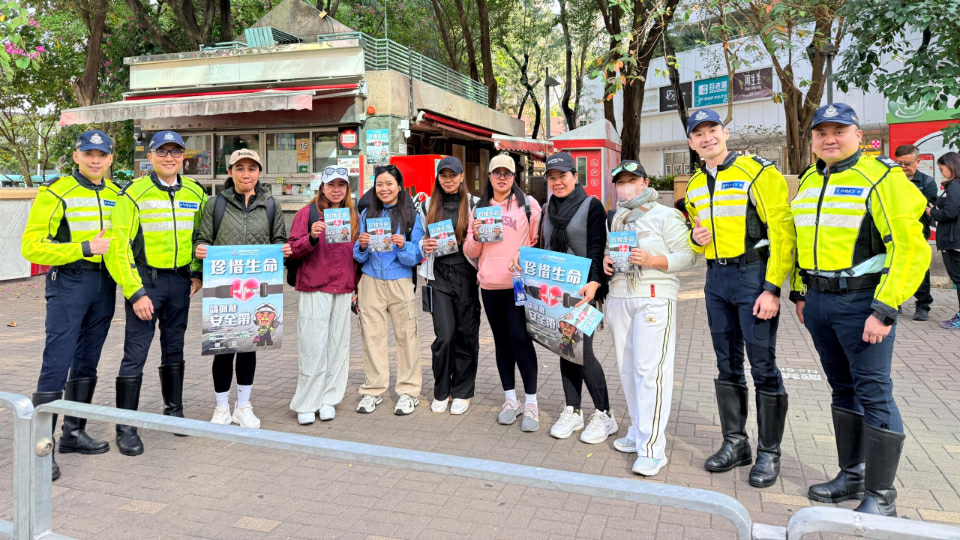 安裝和佩戴安全帶新規定今實施 警方派員加強宣傳教育