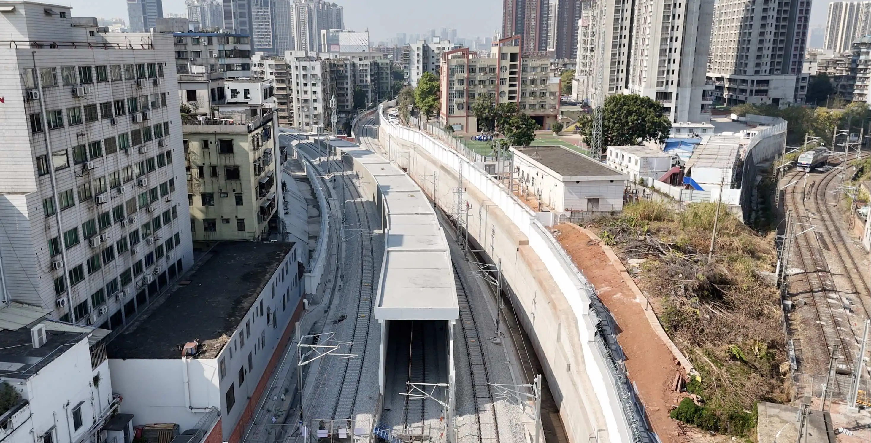 廣湛高鐵雙線引入廣州站工程具備開通條件
