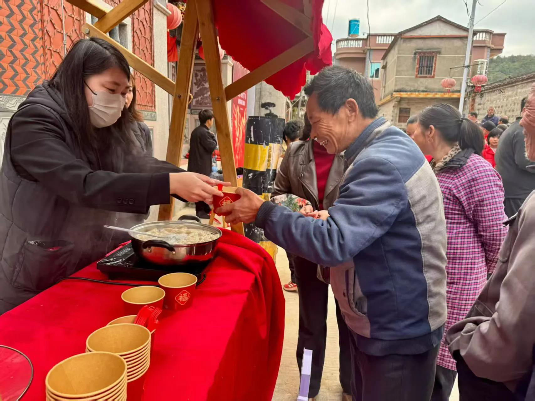 泉州市文旅局開展文化志願服務暨春節慰問活動 情暖革命老區群眾
