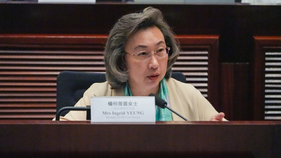 楊何蓓茵：政府非常重視公務員的品行及操守 對違法違紀絕不姑息
