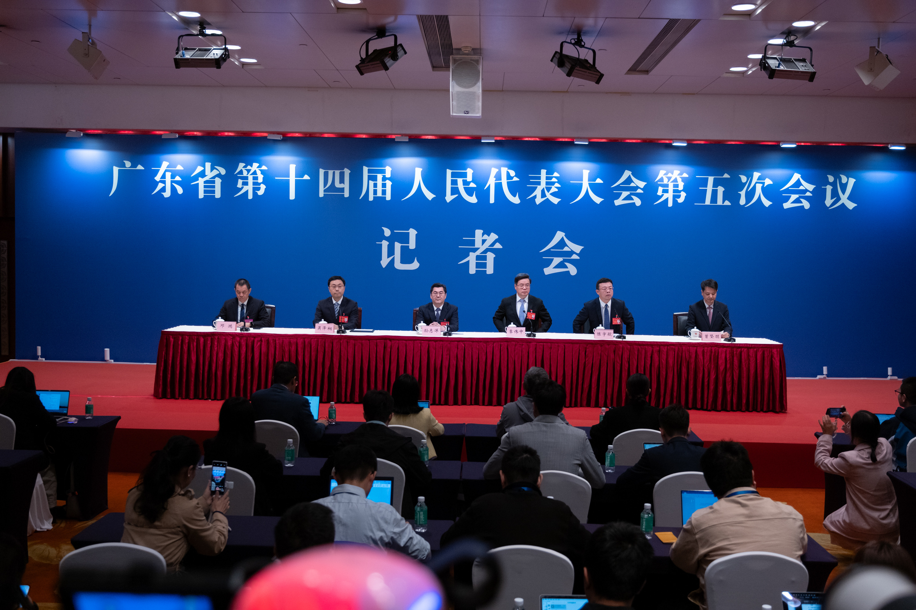 【廣東兩會】廣深珠莞惠五市長同台「答卷」「一圖五景」描繪灣區向新、向遠