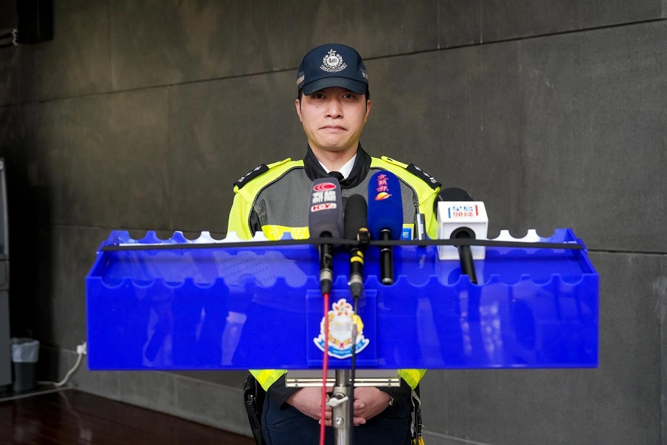 警方新界南打擊白牌車 拘兩司機涉非法載客取酬