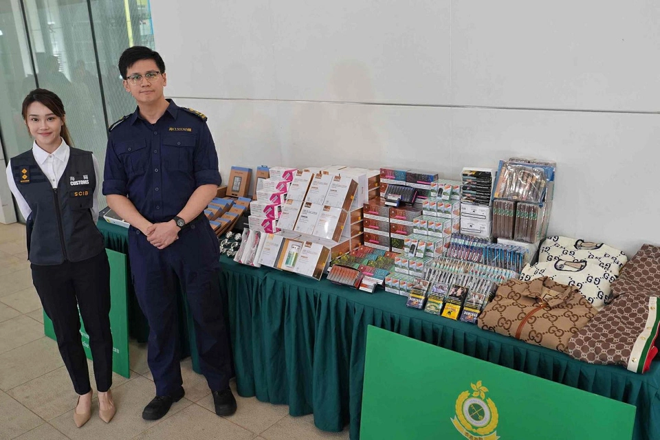 海關破走私案檢5600萬元貨物 包括「瘦瘦筆」美容針劑