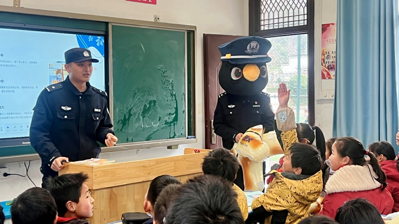 皖黟縣柯村鎮：警校協同 安全護航