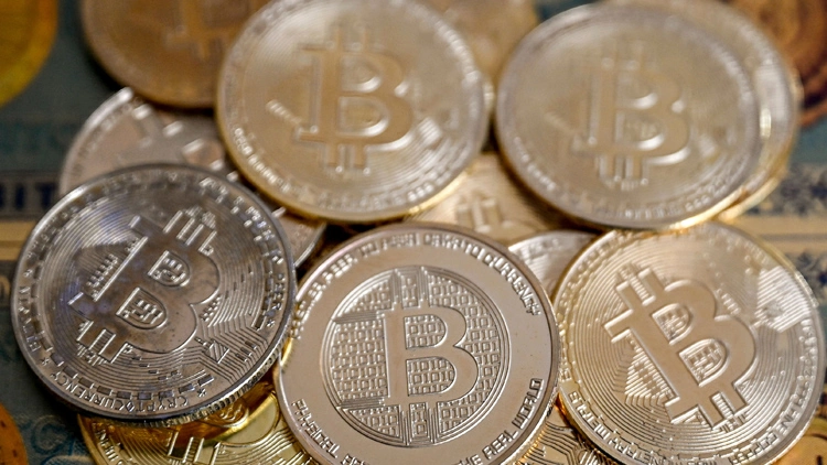 比特幣失守7.8萬美元大關  從去年高峰大幅回落四成