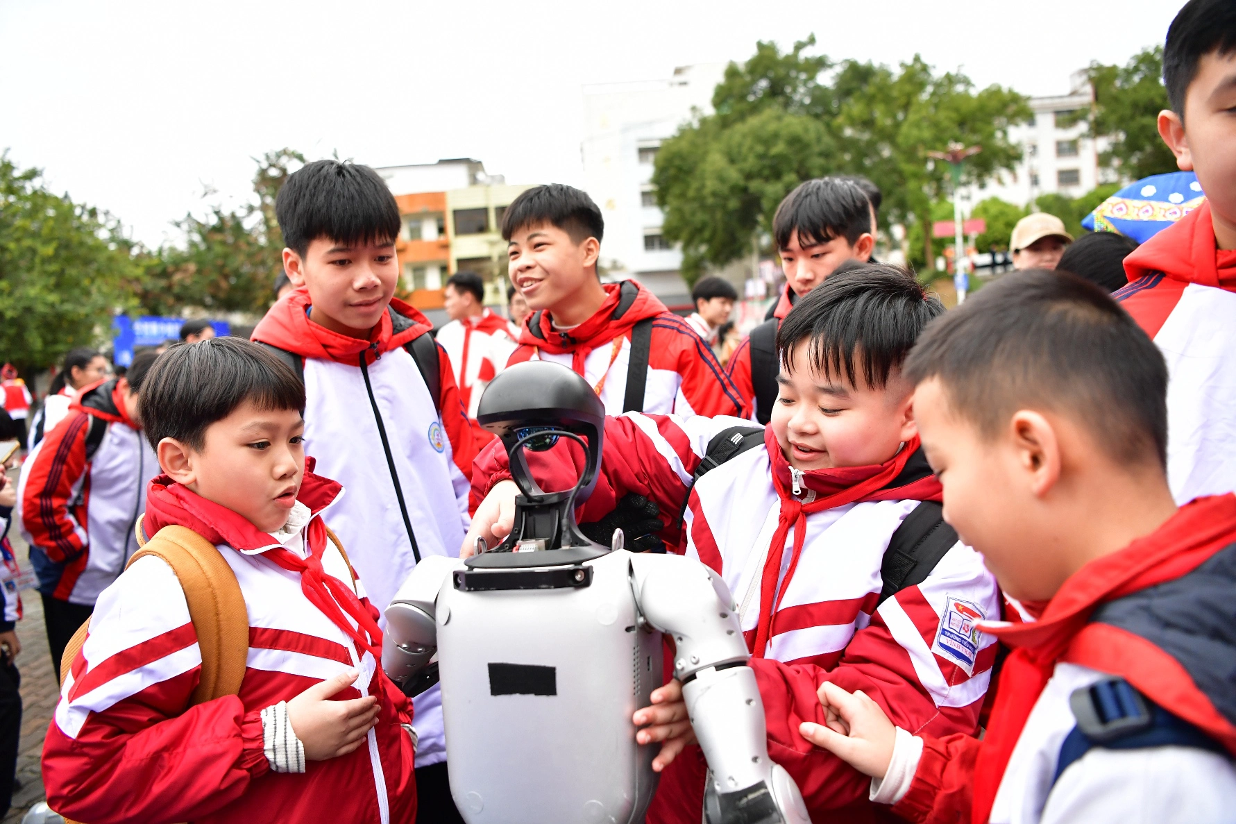 桂憑祥推動中越青少年科技教育交流 為傳統情誼注入數字時代動能