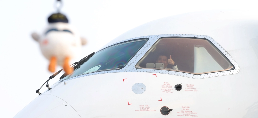 有片︱東航C919開始執飛上海—珠海航線