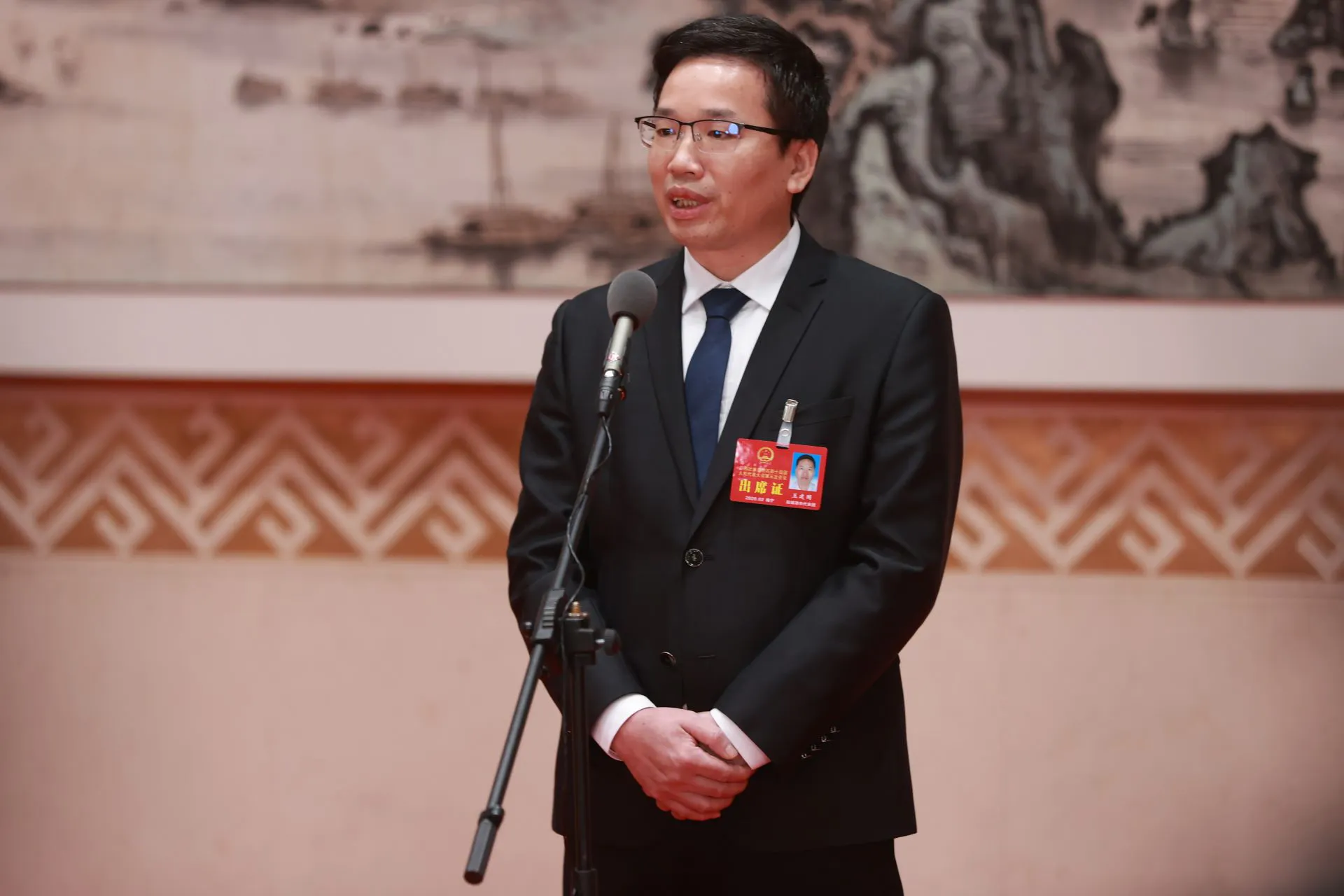 【人大代表聚焦廣西高質量發展】玉建國：千萬標箱不是終點  而是向海圖強的新起點