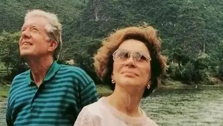 克林頓夫婦同意就愛潑斯坦案調查作證 