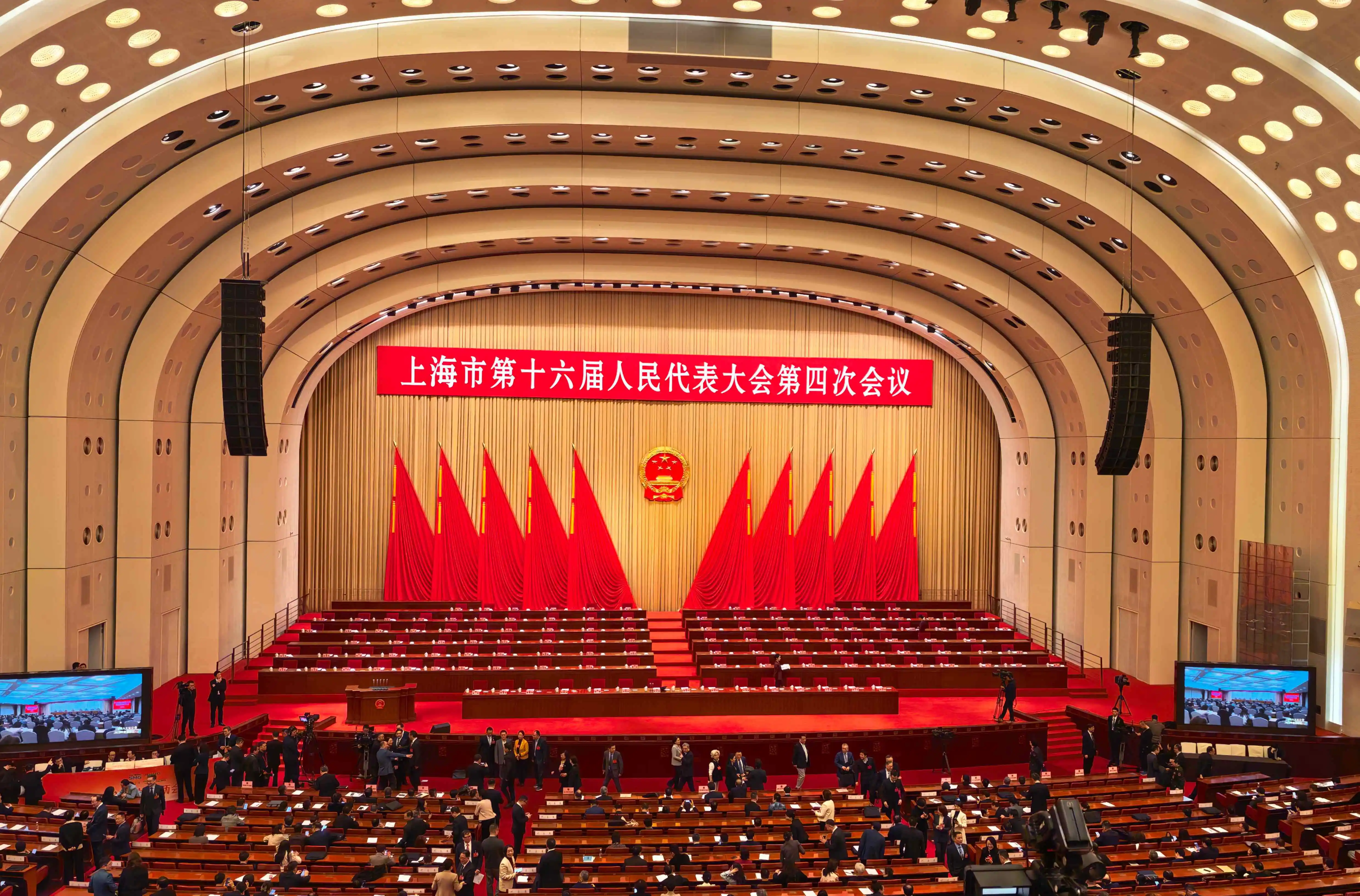 龔正：直面問題挑戰 盡心竭力做好政府工作