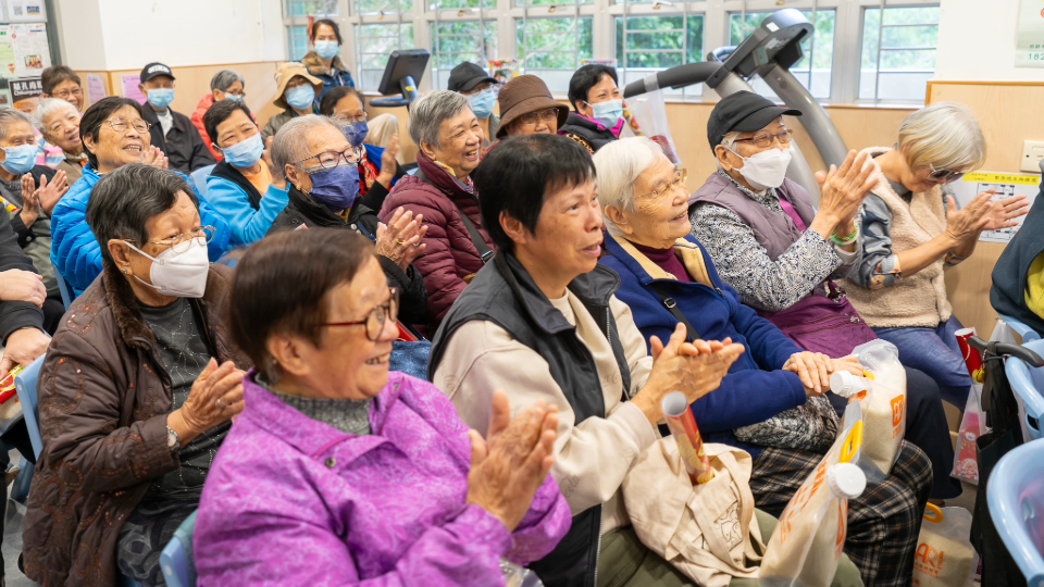 APEC報告︰數碼科技成健康老齡化「必選項」 四項政策建議可供香港借鑒