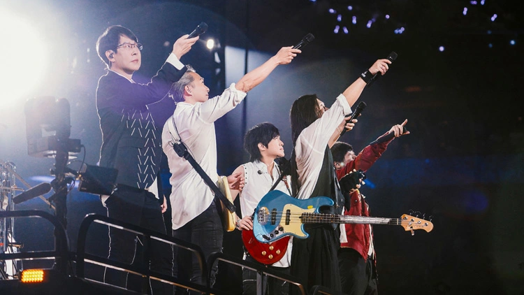 亞洲第一天團五月天「#5525 回到那一天」 再度攻陷啟德主場館