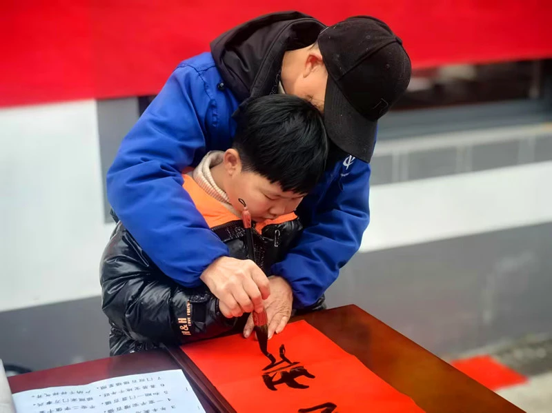 【港商觀察】皖黟縣碧陽鎮：復興「傳統年俗文化」 張羅過一個「老底子的徽州年」