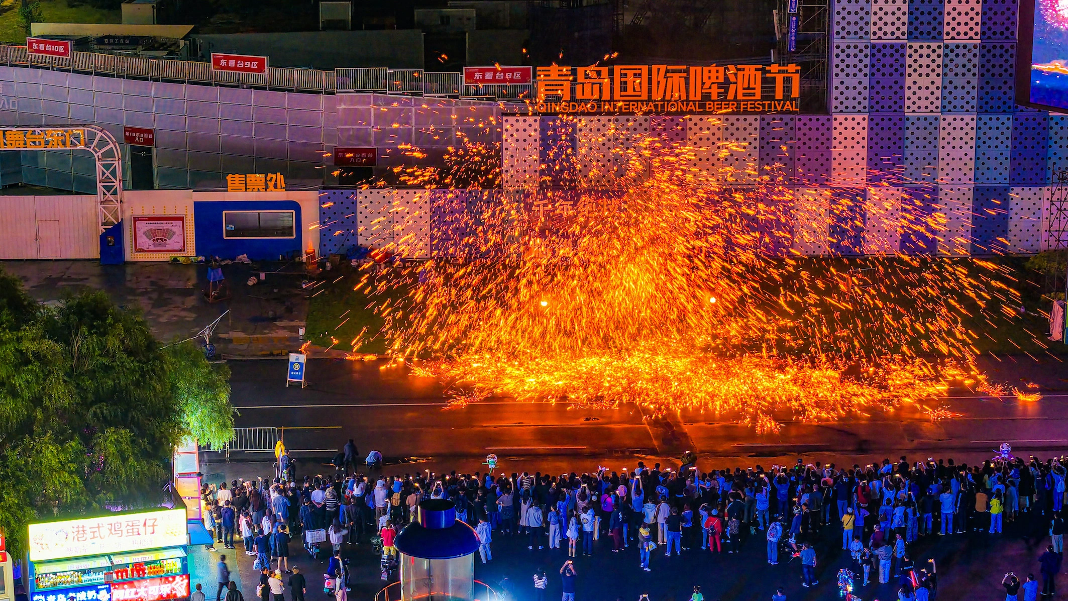 賞花、觀燈、逛吃……青島西海岸新區年味十足