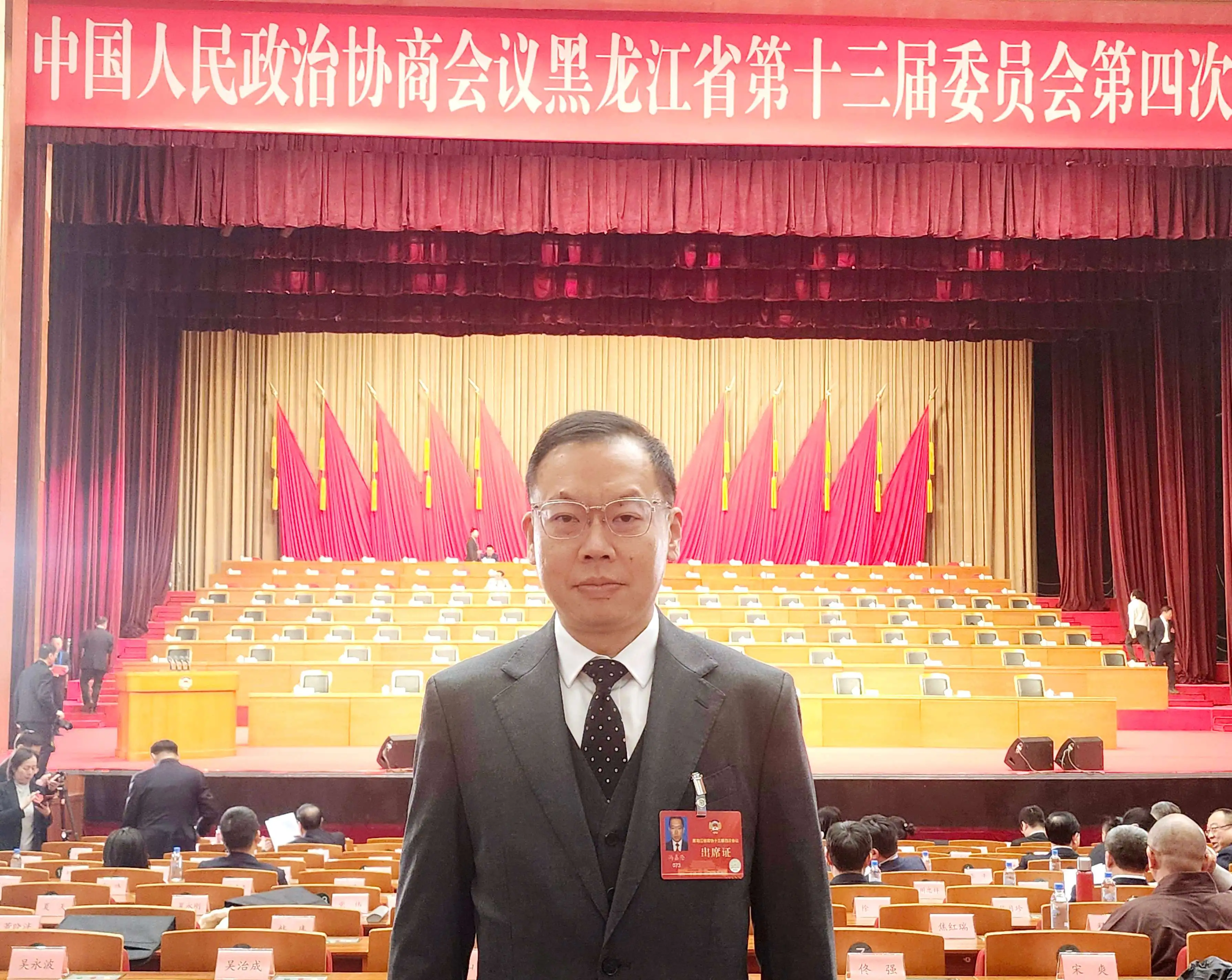 【黑龍江兩會】馮嘉倫委員：深化龍港合作 共拓北極航道建設