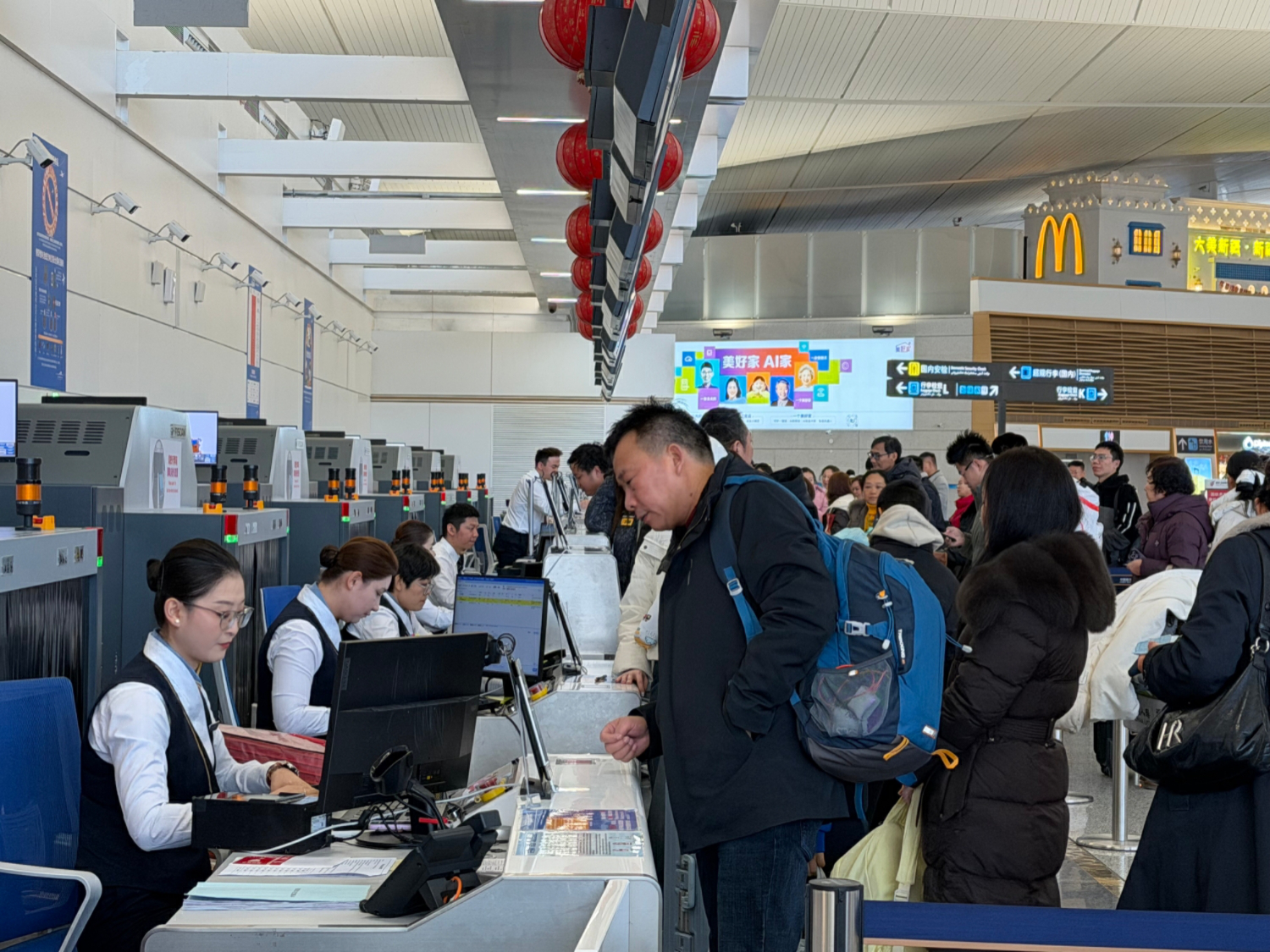 春運首日 南航在疆承運旅客近3.4萬人次