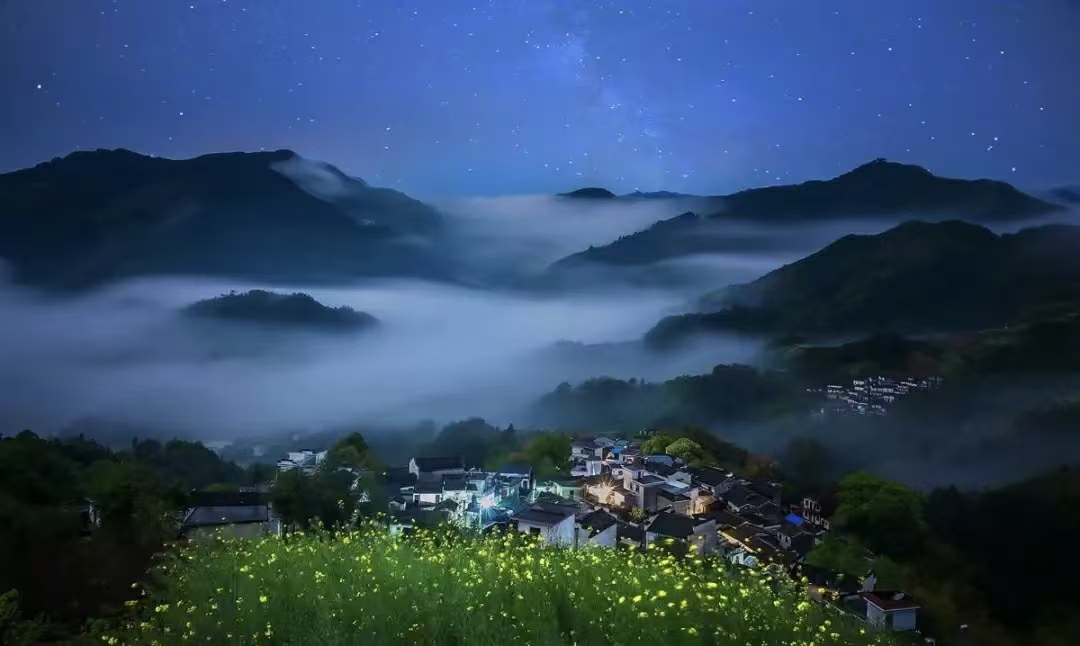 皖歙縣杞梓里鎮：坡山「一片雲」 飄出鄉旅新風景