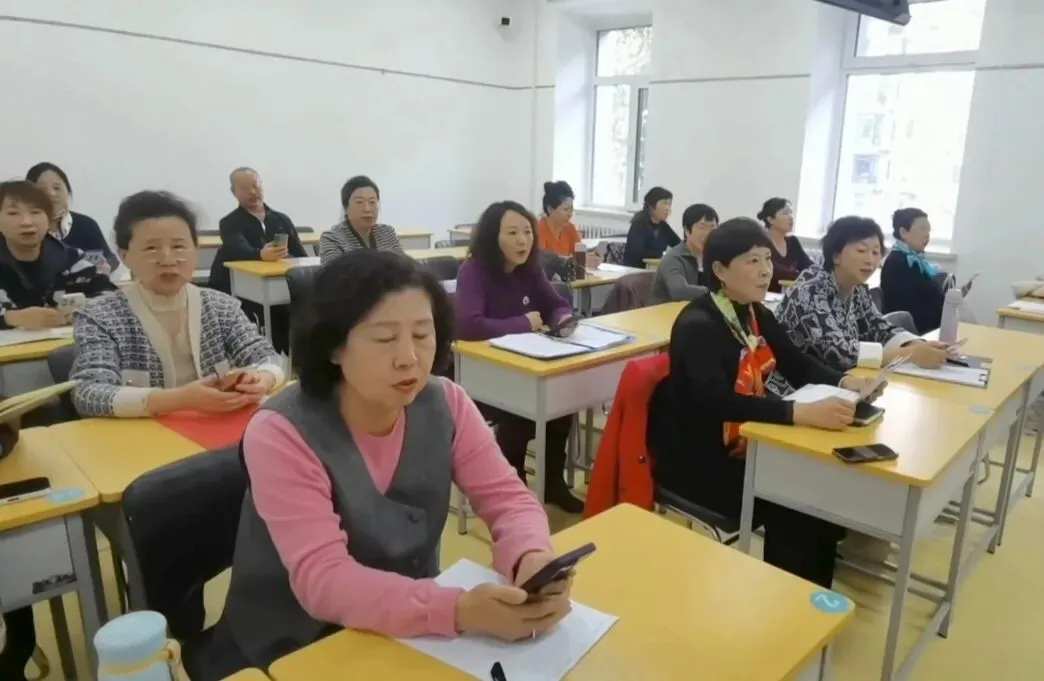 哈市香坊區圖書館以年俗文化賦能老年讀者幸福生活
