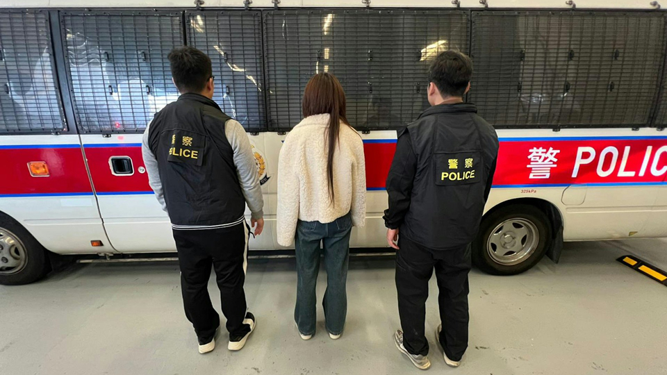 警方油麻地掃黃 拘捕35歲內地女子