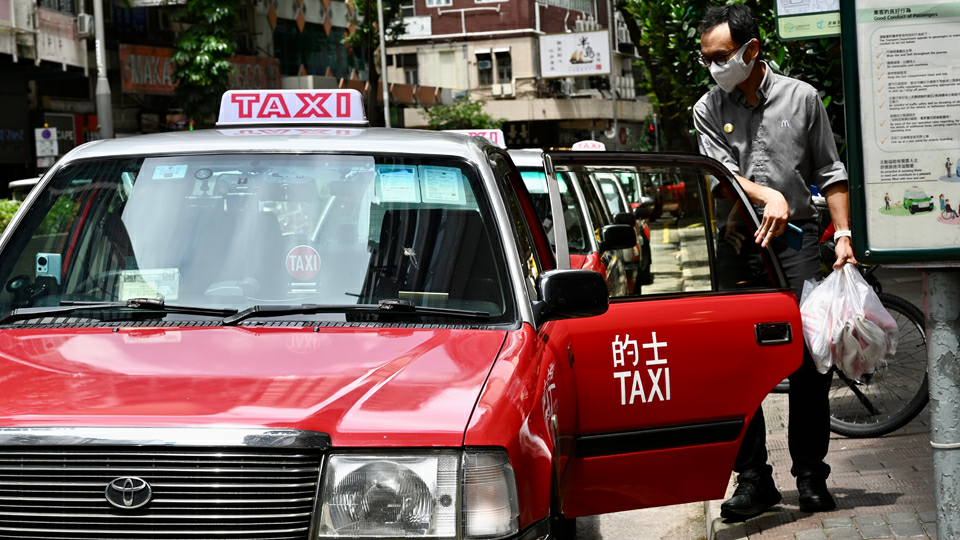 政府公布《運輸策略藍圖》 首批持牌網約車平台最快今年第四季營運