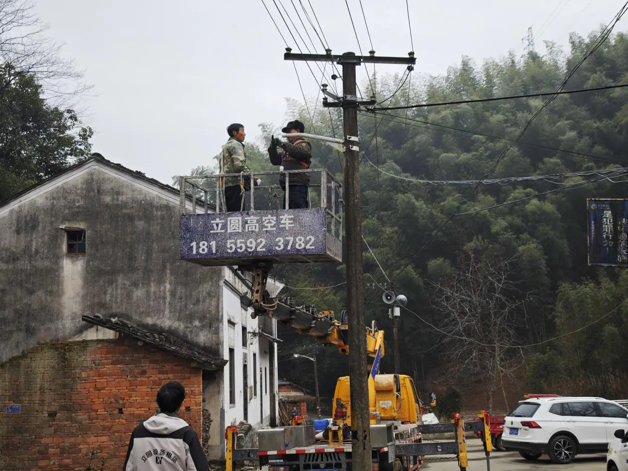 皖徽州區呈坎鎮：情系遊子  燈暖歸程