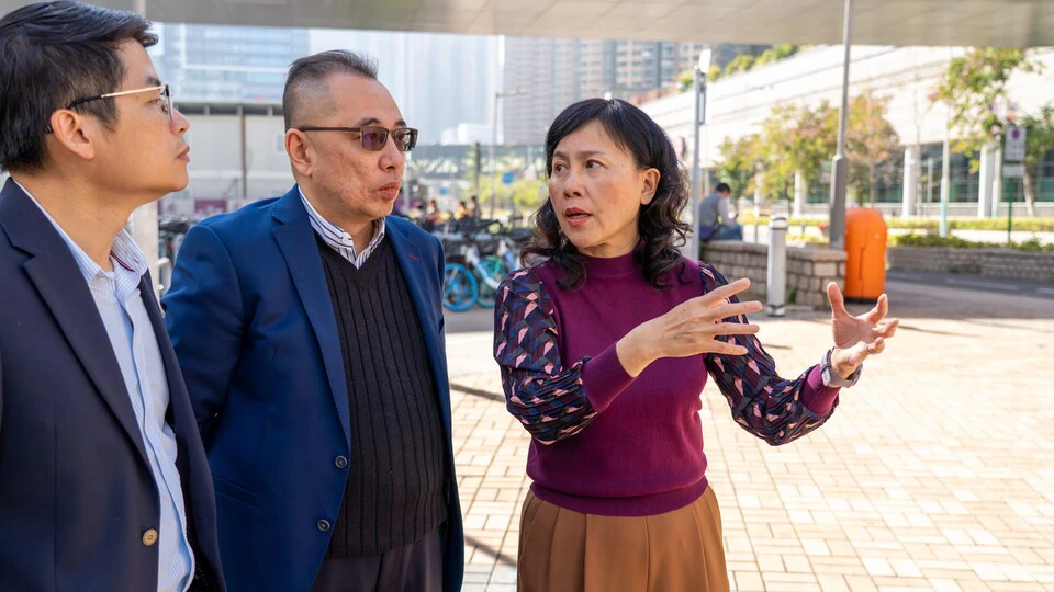 陳美寶：15個對角行人過路處設立後過馬路時間短三成