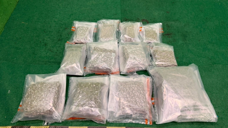 海關偵破兩宗毒品案件 檢獲約220萬元懷疑毒品