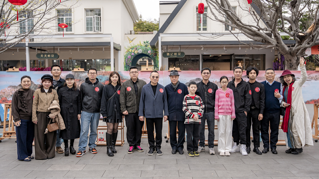 南山區「城南花開」迎春花市啟幕 深港藝術家領銜共繪灣區發展長卷
