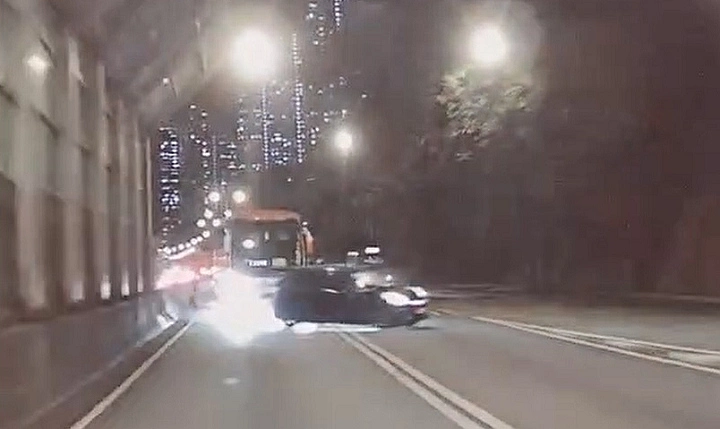 有片〡公路切線變自抄 網民：害人害己馬路炸彈