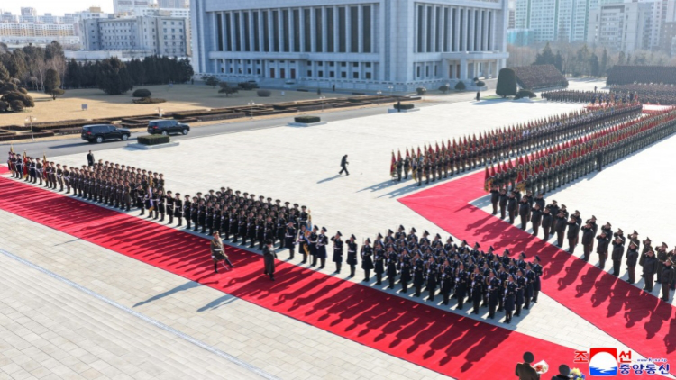 金正恩視察朝鮮國防省 祝賀建軍節