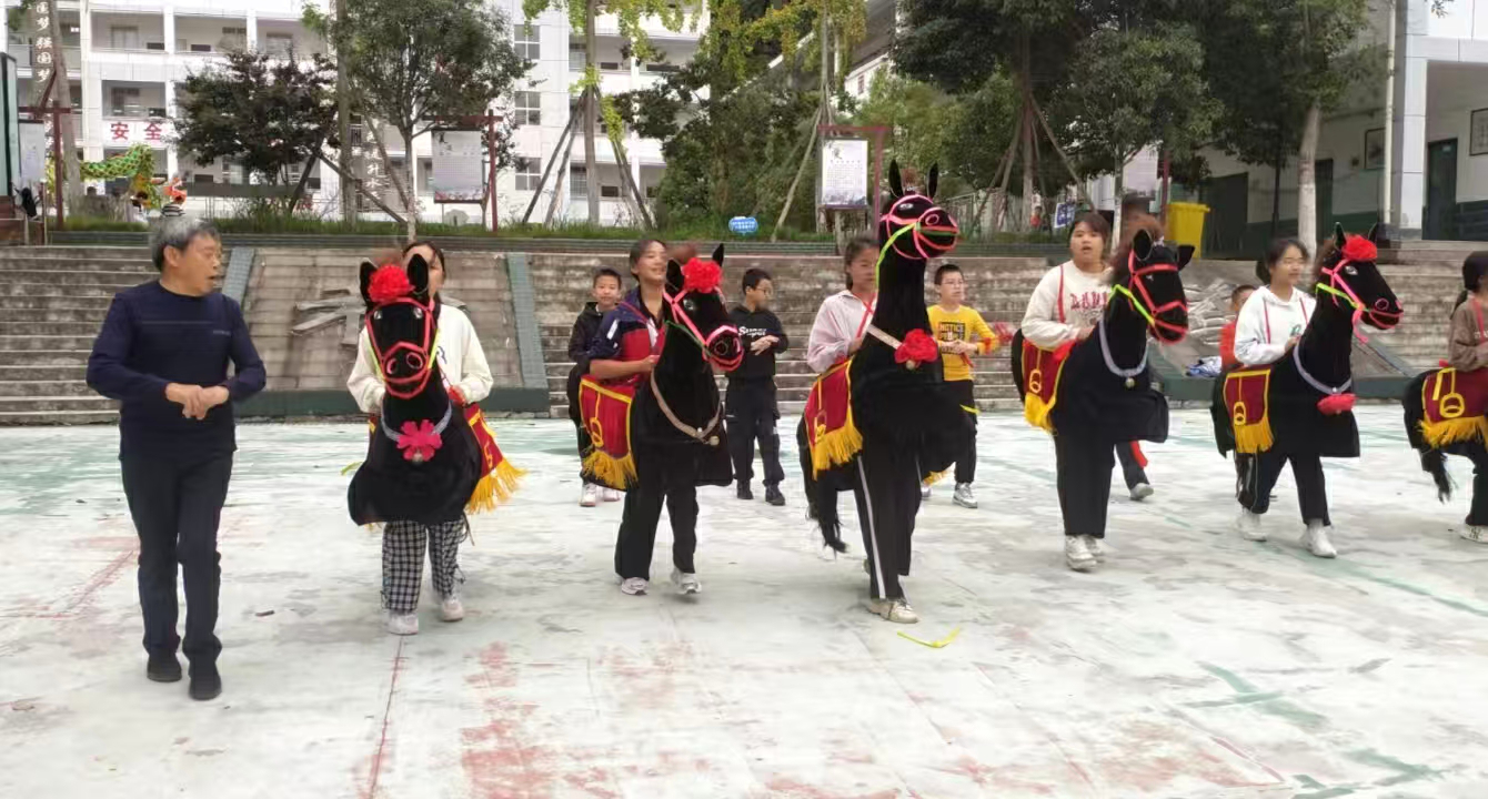 四川梓潼：省級非遺大新花燈 綻放新時代璀璨光芒