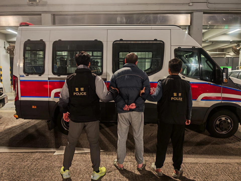 警方深水埗搗毒品儲存倉 順藤摸瓜破元朗製毒工場