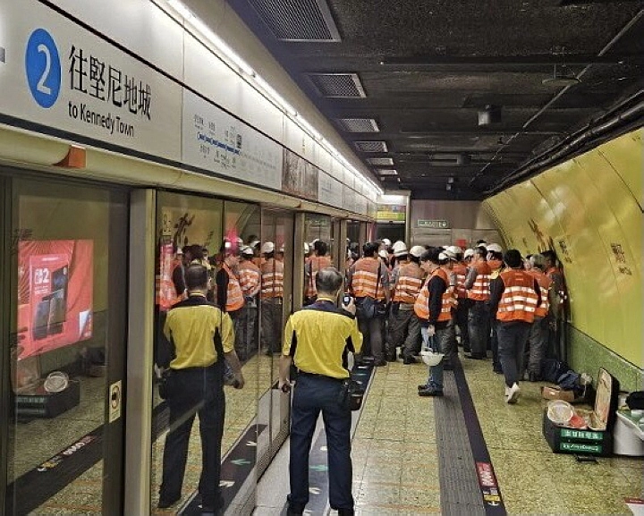 港島線列車服務逐步回復正常