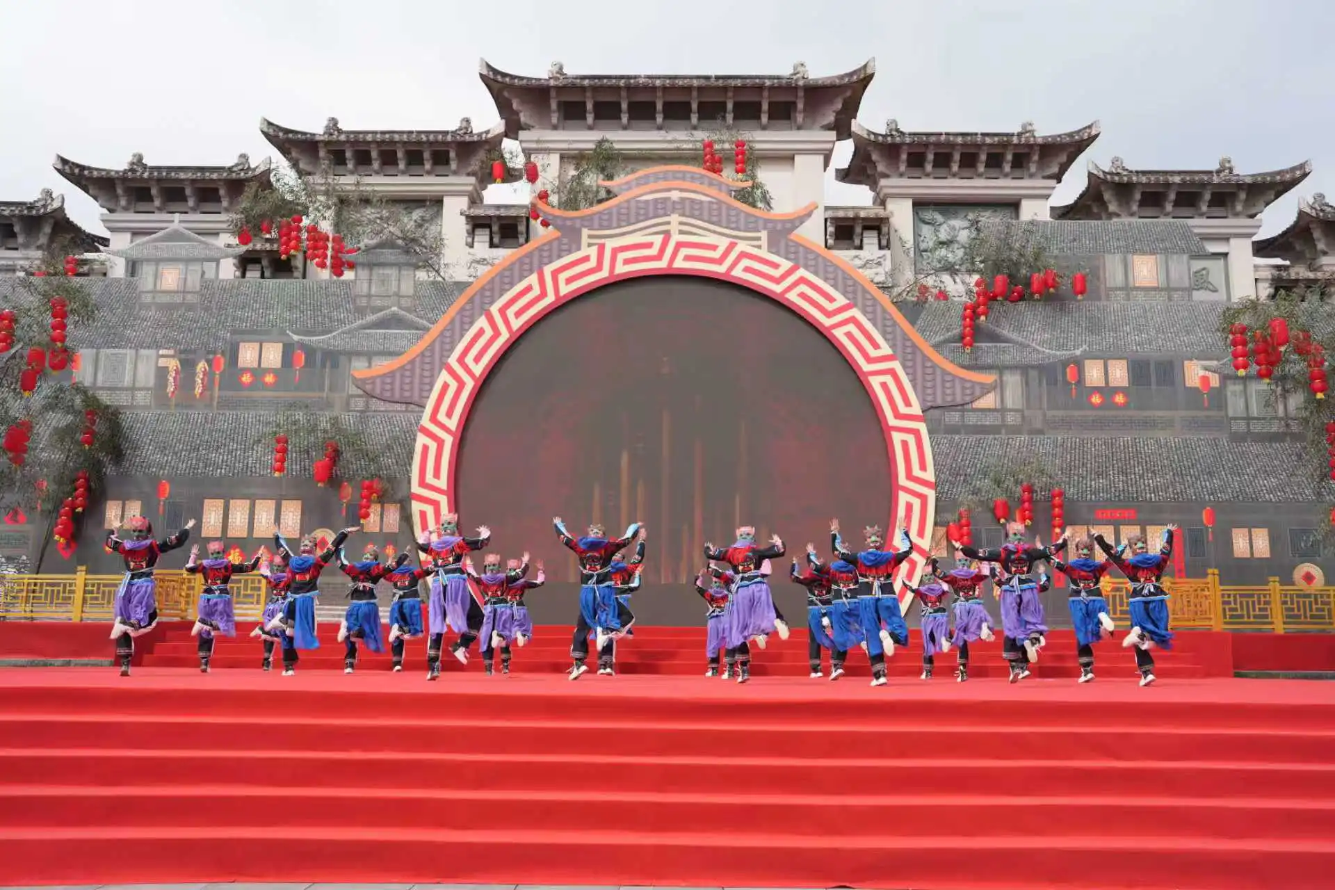 荊楚四季村晚 來鳳「土家團圓年」熱鬧開演