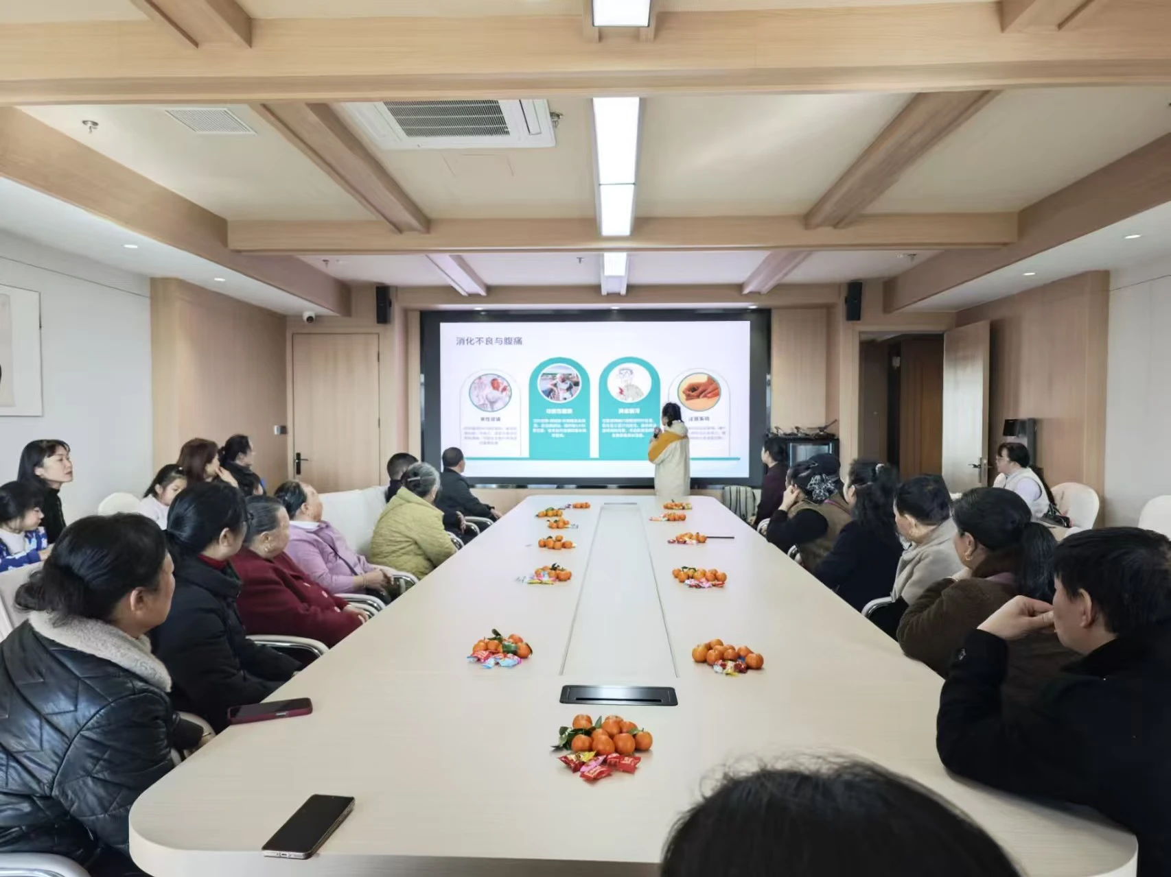 雲南省文山州硯山縣這場聯誼活動  年味足、情意濃！