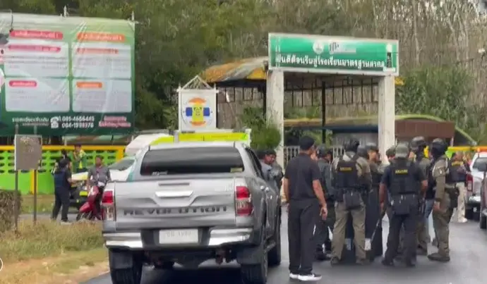 泰國宋卡府校園槍擊案致校長身亡 