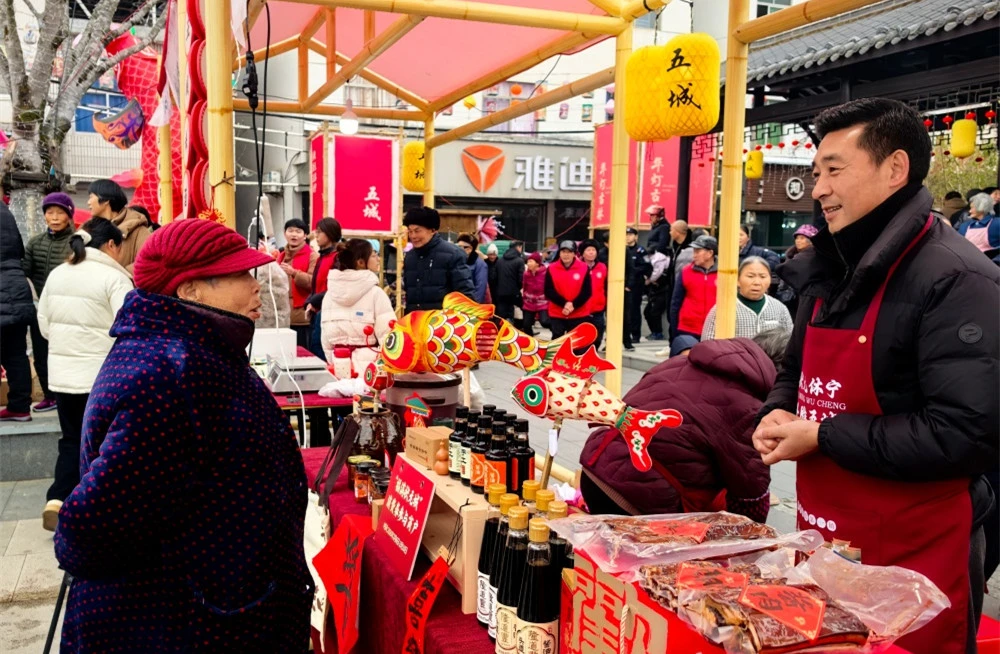 皖休寧縣：延伸惠民服務 發送「福氣禮包」