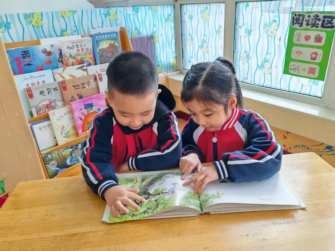 哈市香坊區圖書館開展「龍駒啟歲?繪本悅讀」少兒新春活動